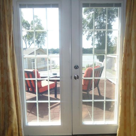 Bayside Inn & Waterfront Suites Кингстон Номер фото