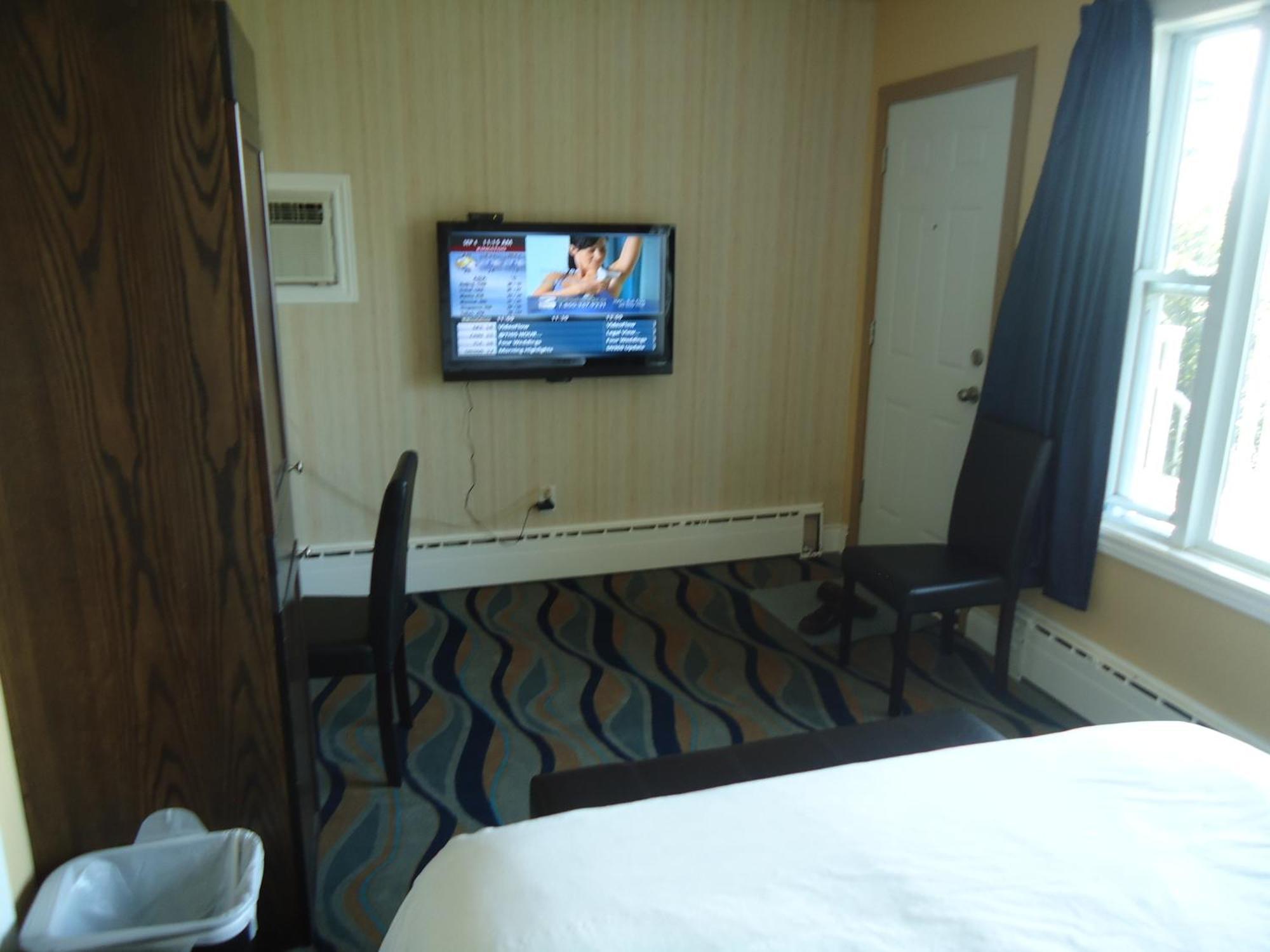 Bayside Inn & Waterfront Suites Кингстон Номер фото